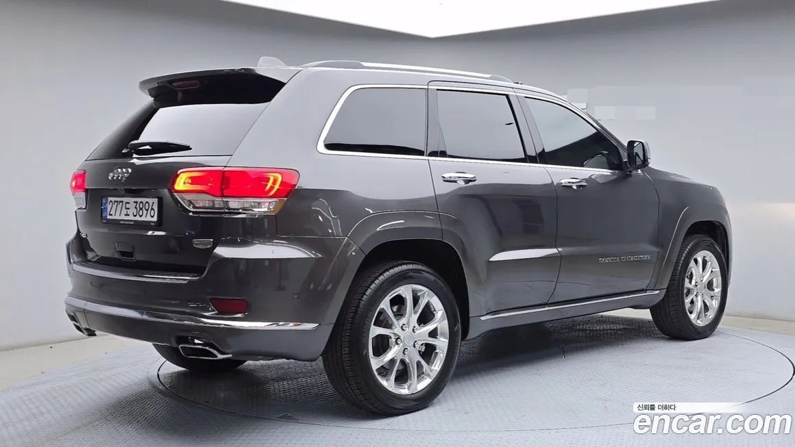 Jeep Cherokee — фото 6
