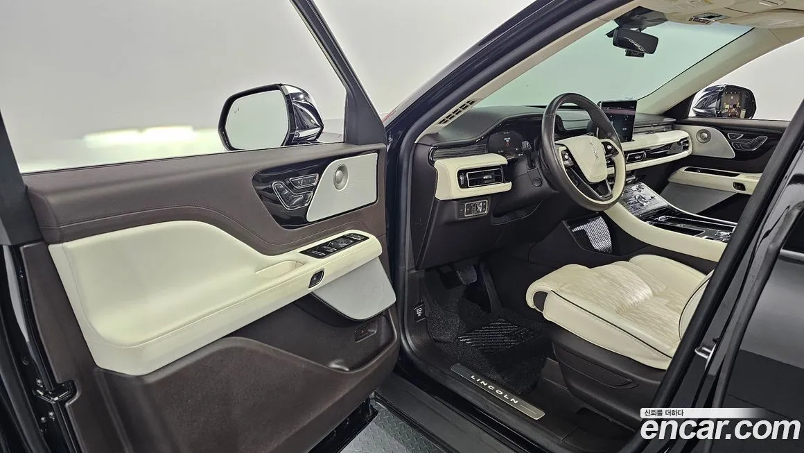 Lincoln Aviator — фото 10