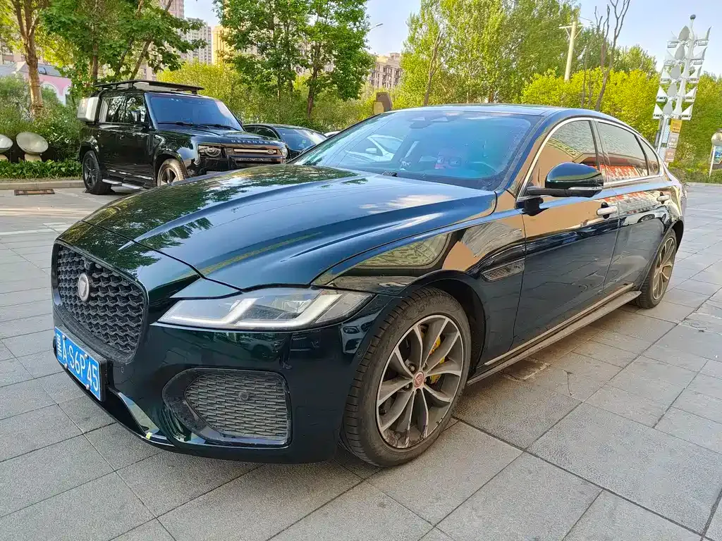 Jaguar XFL — фото 1