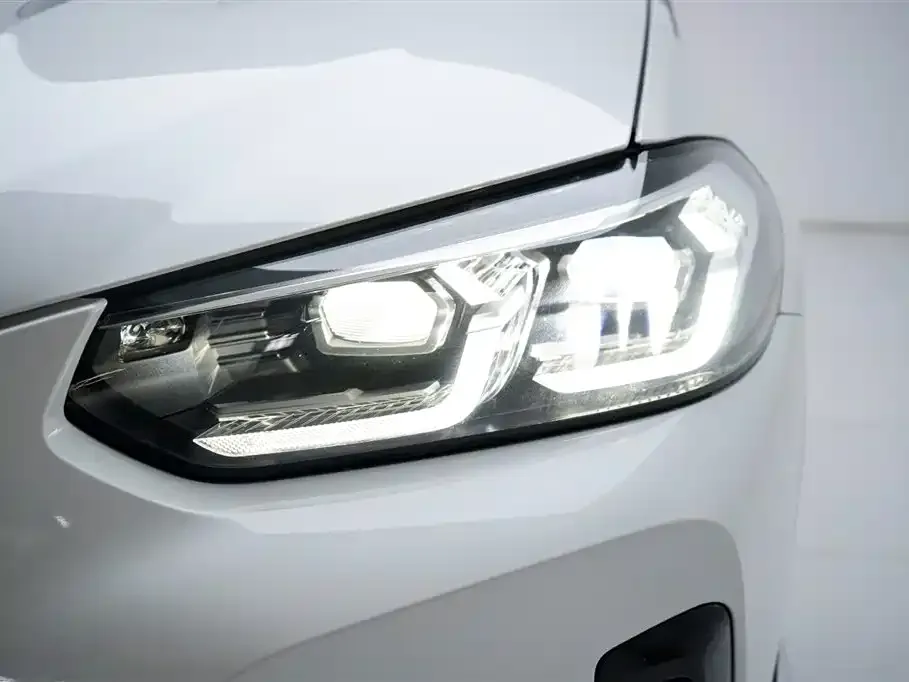 BMW X3 — фото 9