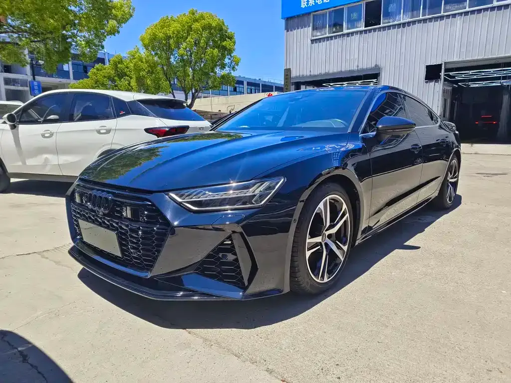 Audi A7 — фото 1