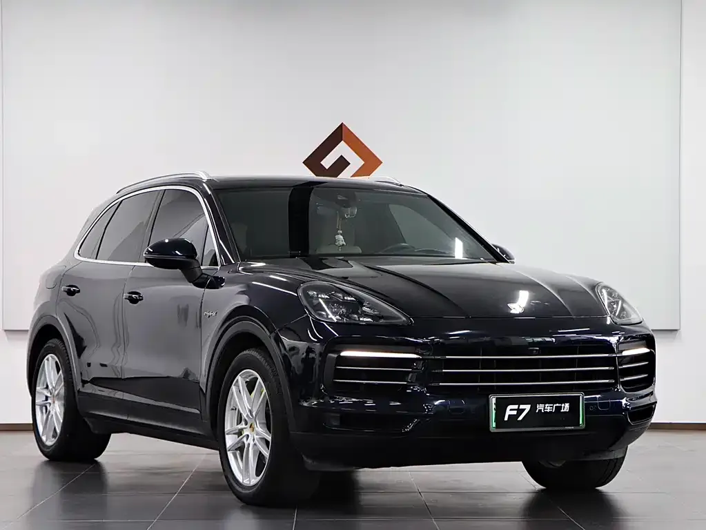 Porsche Cayenne Hybrid — фото 7