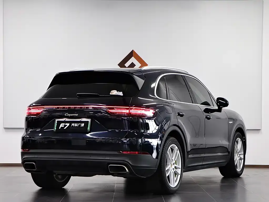 Porsche Cayenne Hybrid — фото 4