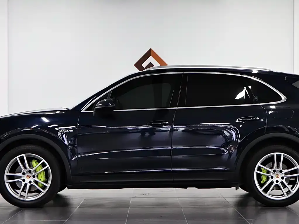 Porsche Cayenne Hybrid — фото 6