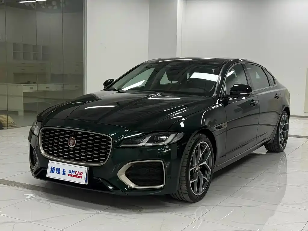 Jaguar XFL — фото 1