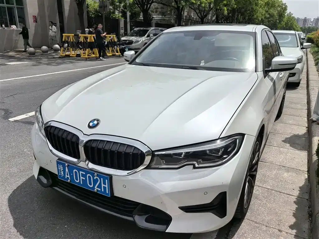 BMW 3 Series — фото 1