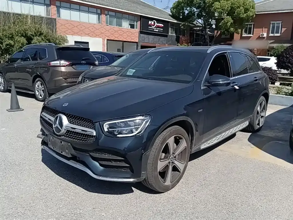 Mercedes-Benz GLC — фото 1