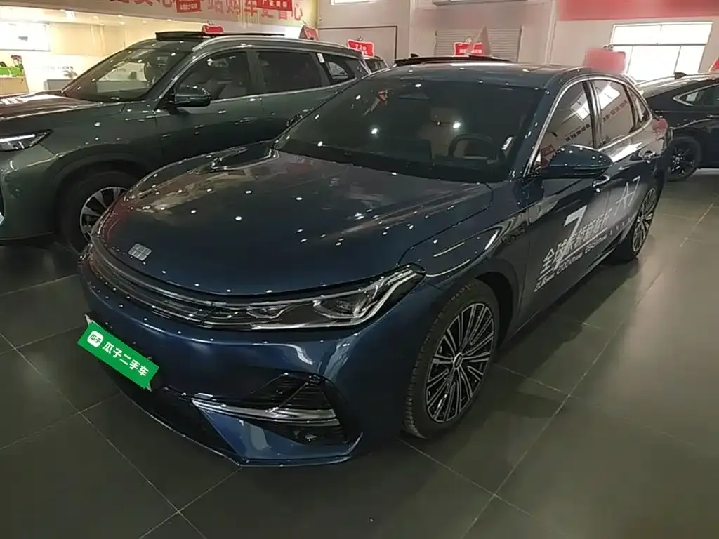 Geely Galaxy A7 — фото 1