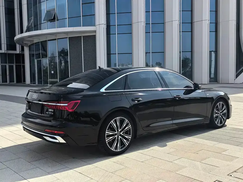 Audi A6L — фото 6