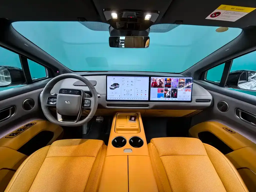 Li Auto i8 — фото 5