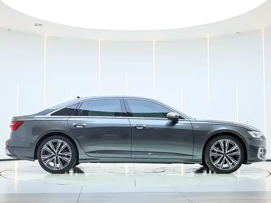 Audi A6L — фото 5