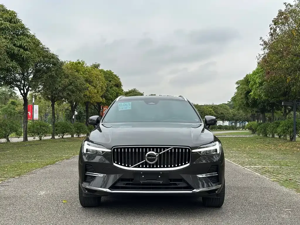 Volvo XC60 — фото 2