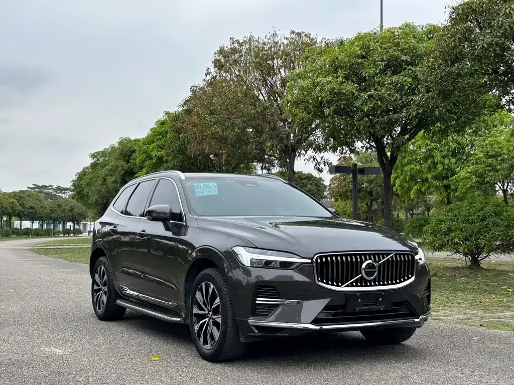 Volvo XC60 — фото 10