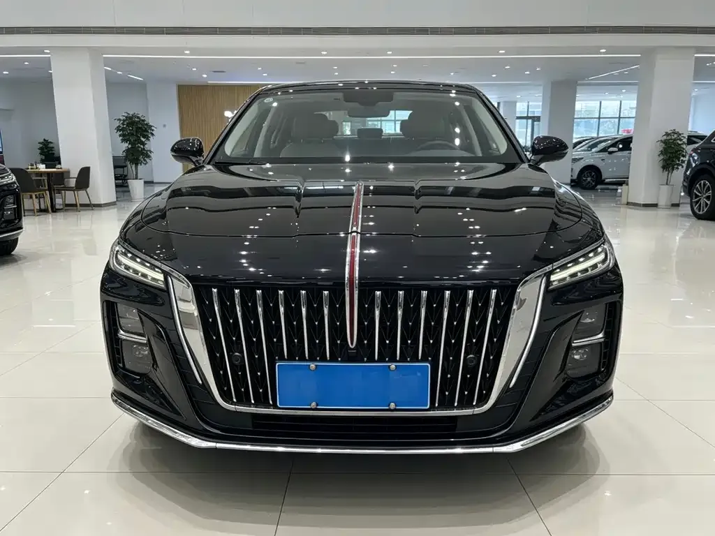 Hongqi H5 — фото 1