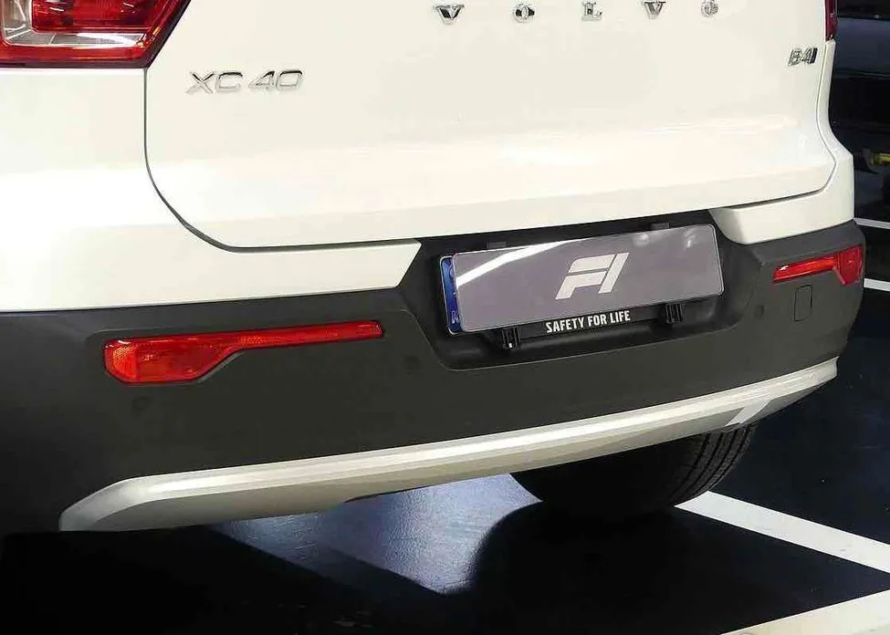 Volvo XC40 — фото 3