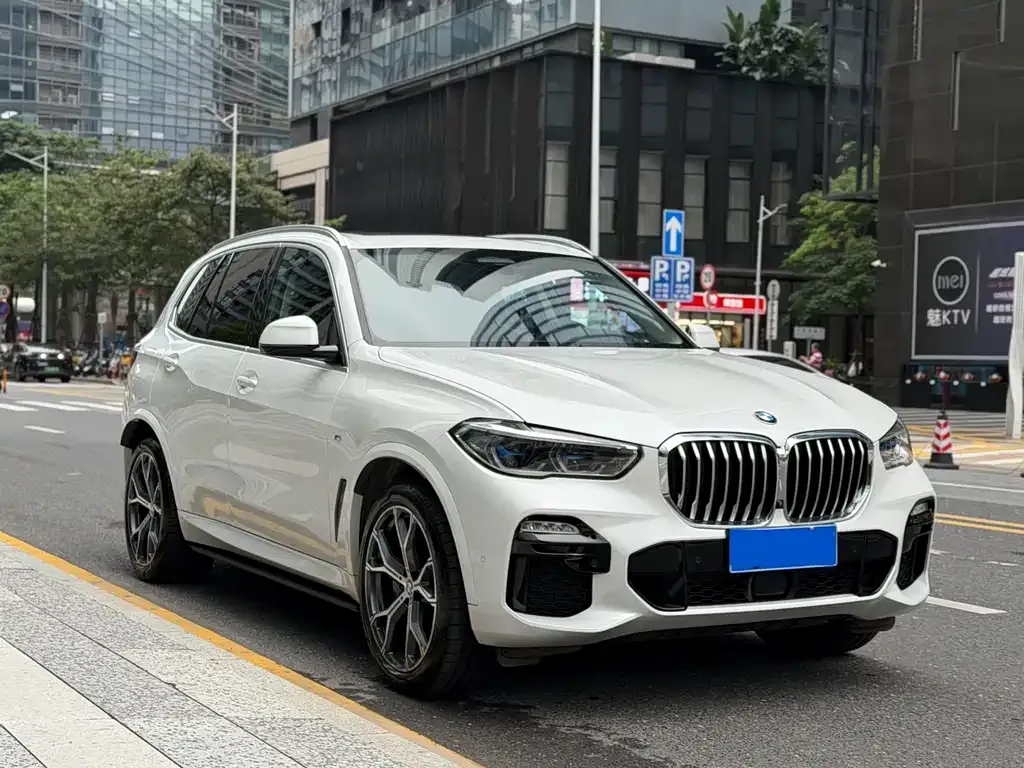BMW X5 (Import) — фото 1
