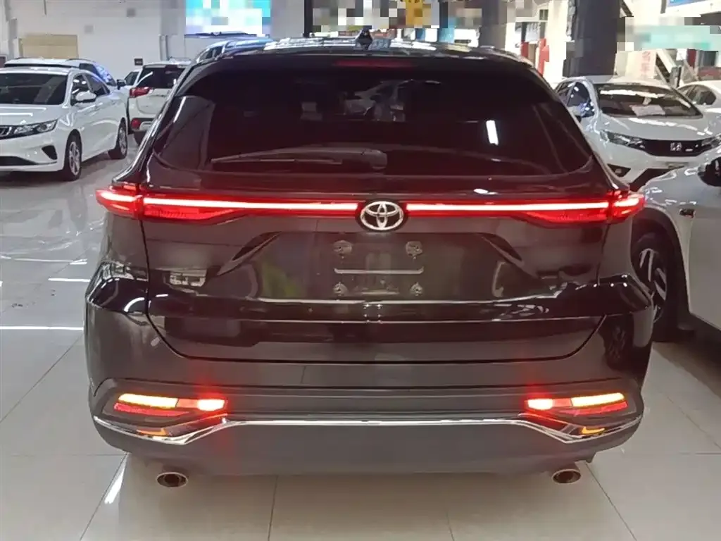 Toyota Harrier — фото 8
