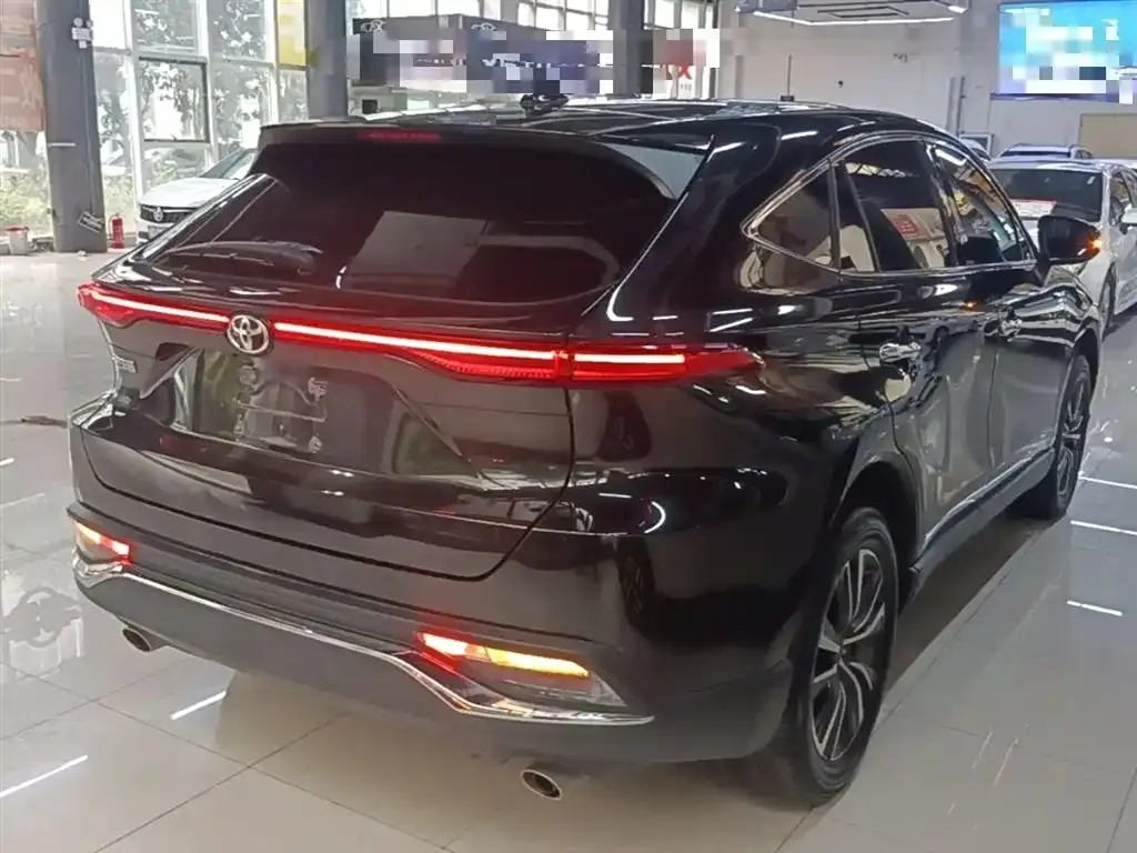 Toyota Harrier — фото 7