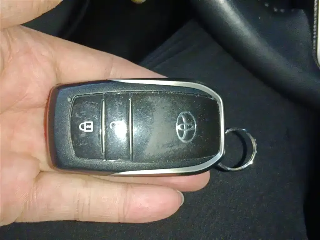 Toyota Harrier — фото 10