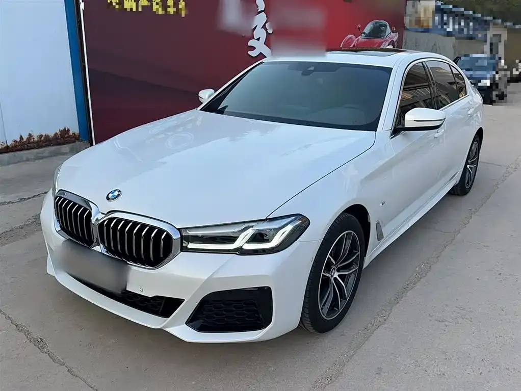 BMW 5 Series — фото 1