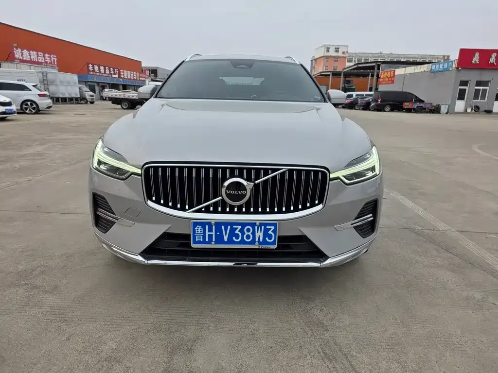 Volvo XC60 — фото 3