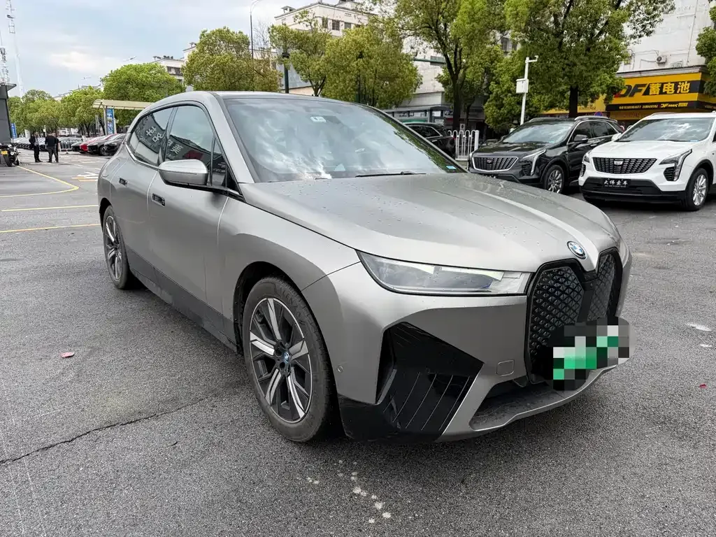 BMW iX — фото 10