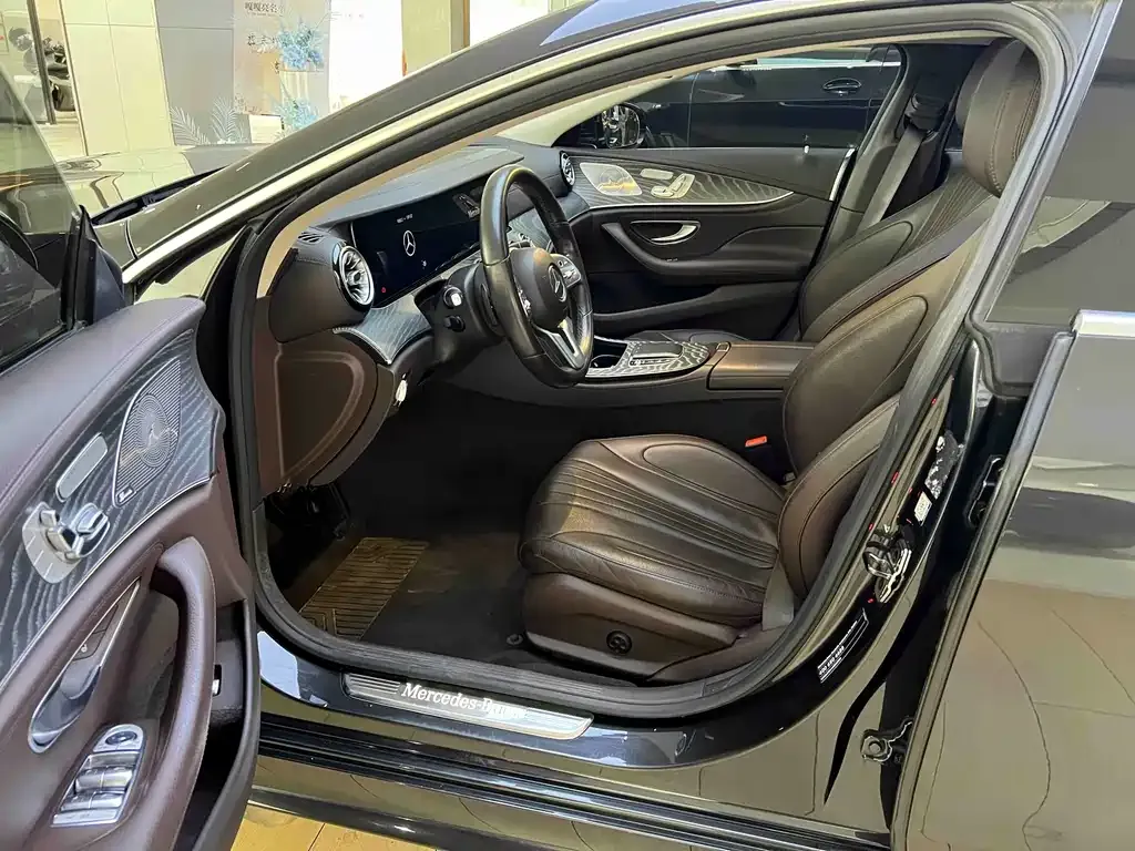 Mercedes-Benz CLS — фото 6