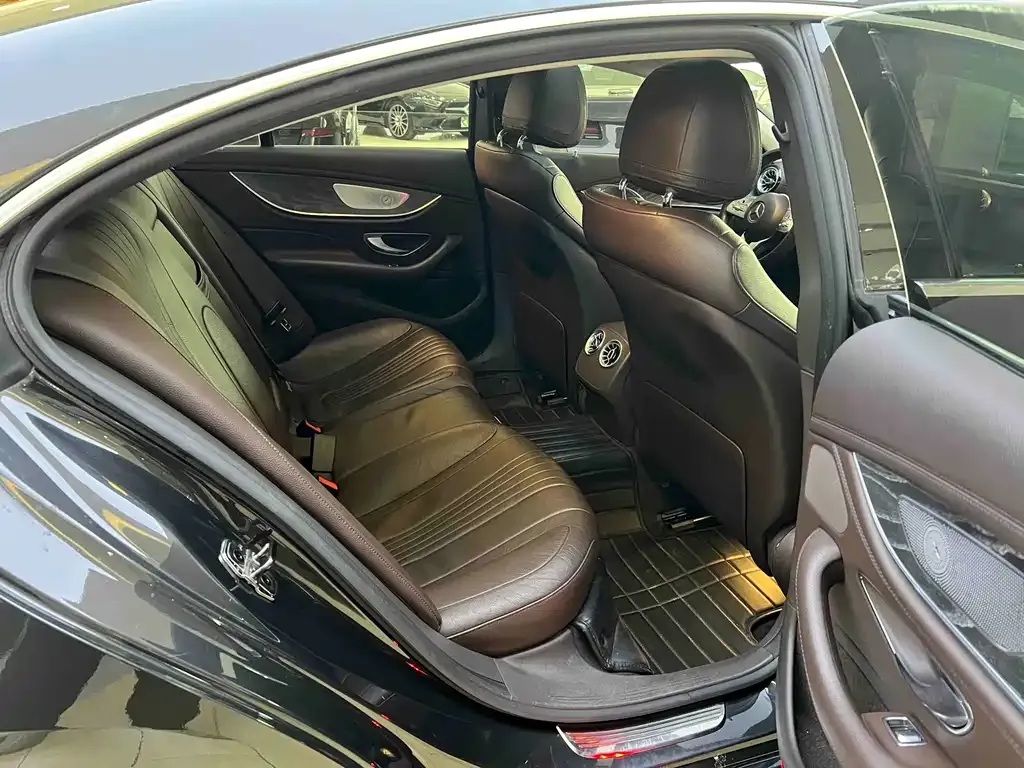 Mercedes-Benz CLS — фото 10