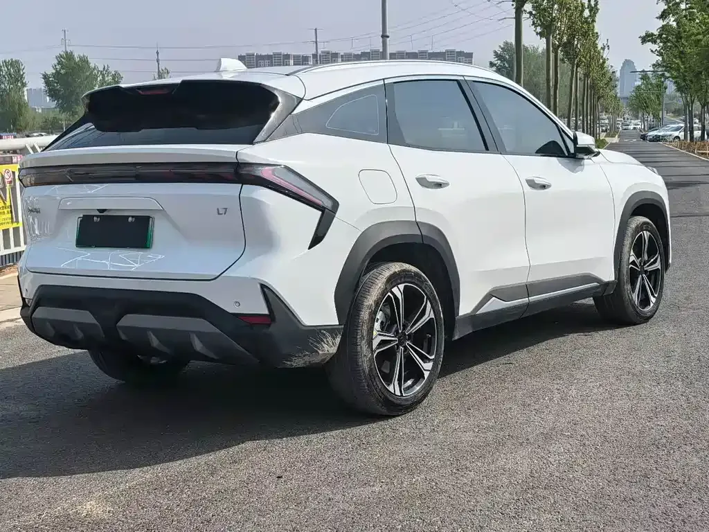 Geely Galaxy L7 — фото 4