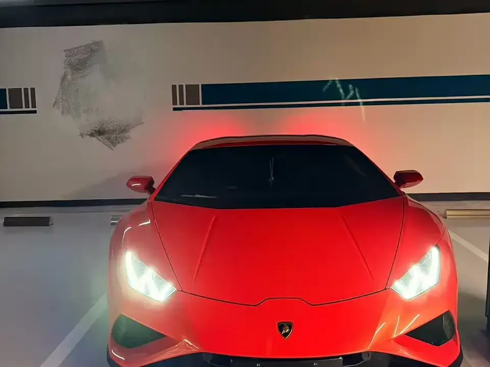 Lamborghini Huracan — фото 1