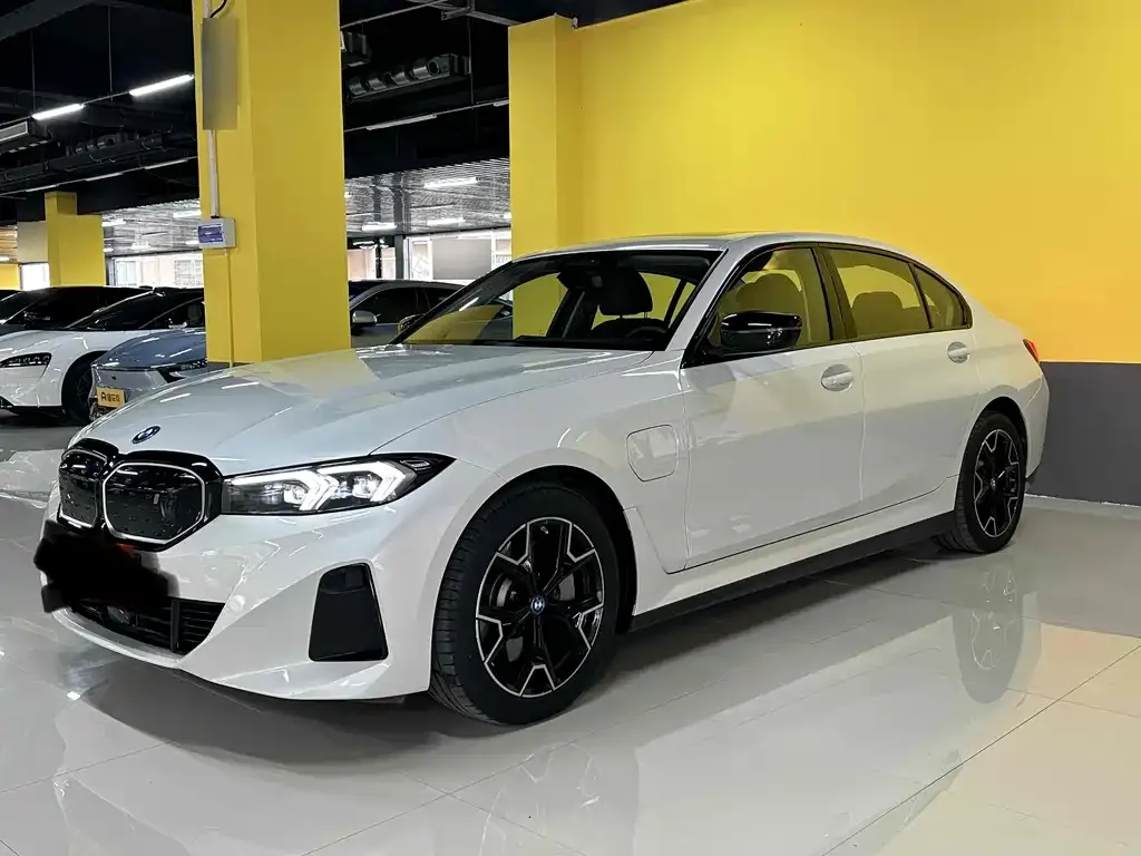 BMW i3 — фото 1