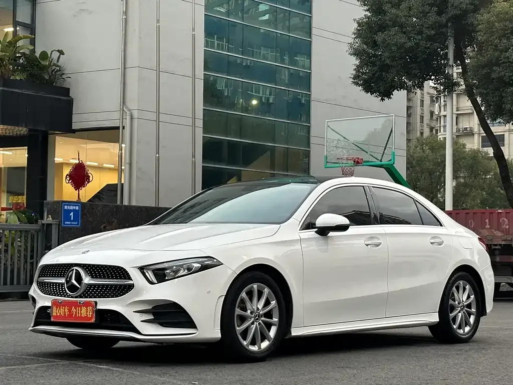 Mercedes-Benz A-Class — фото 9