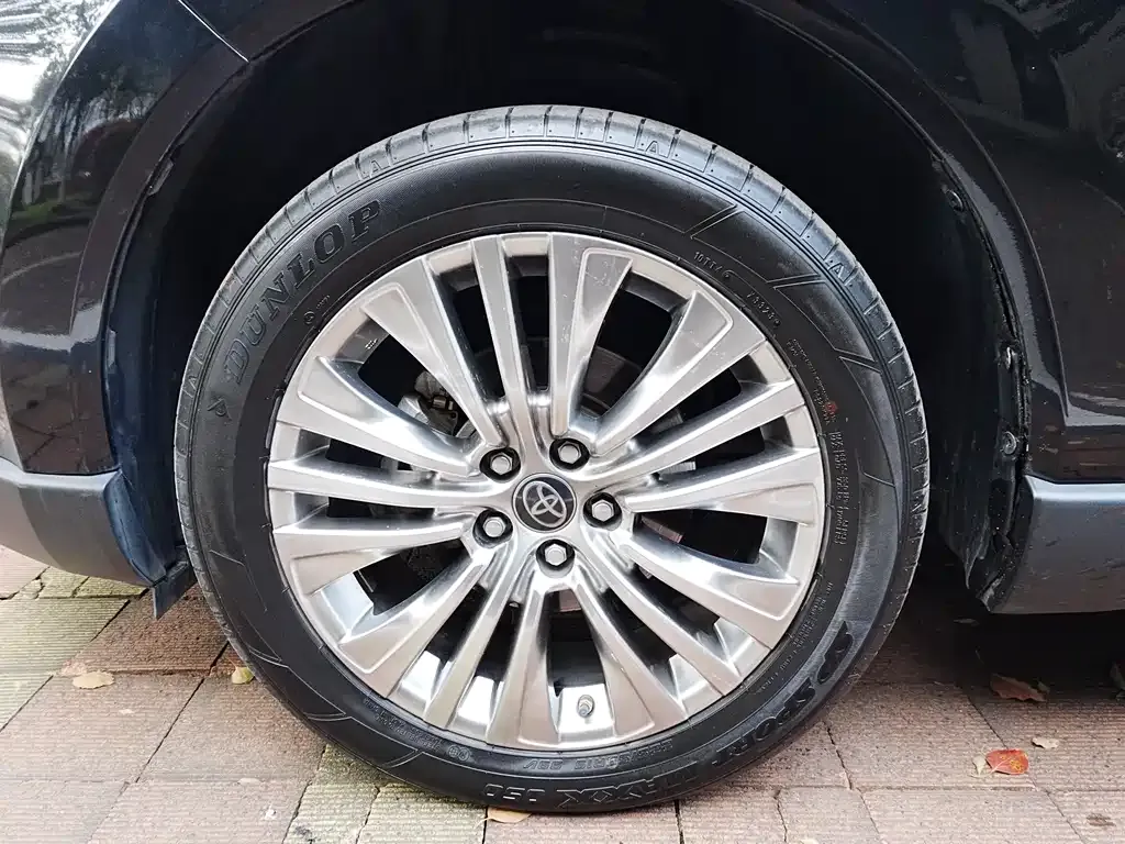 Toyota Harrier — фото 7