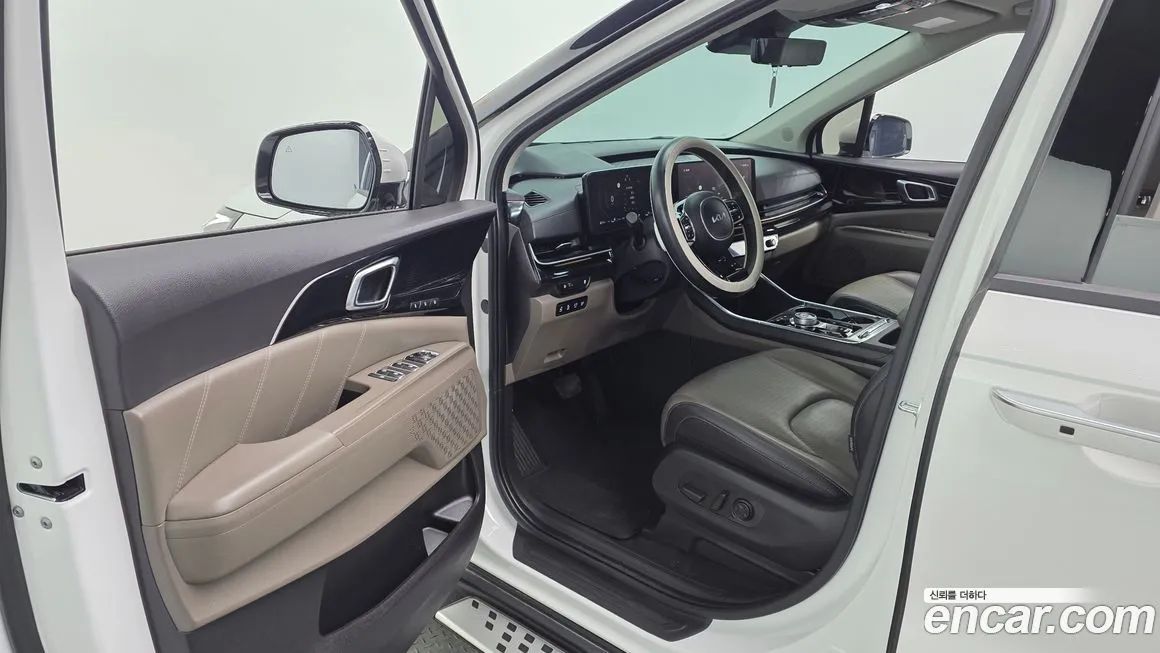 Kia Carnival — фото 10