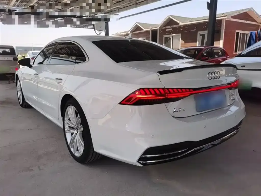 Audi A7L — фото 6