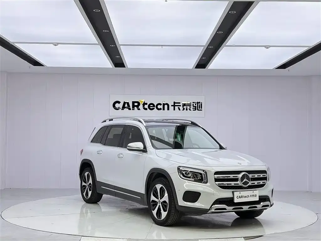 Mercedes-Benz GLB — фото 9