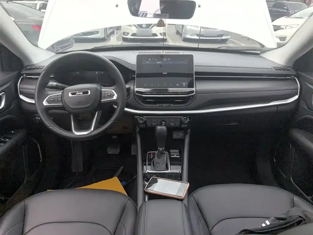 Jeep Compass — фото 2