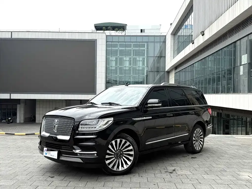 Lincoln Navigator — фото 1