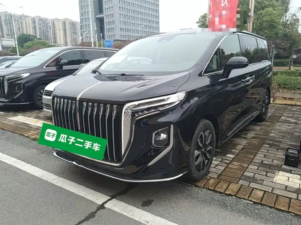 Hongqi HQ9 — фото 1