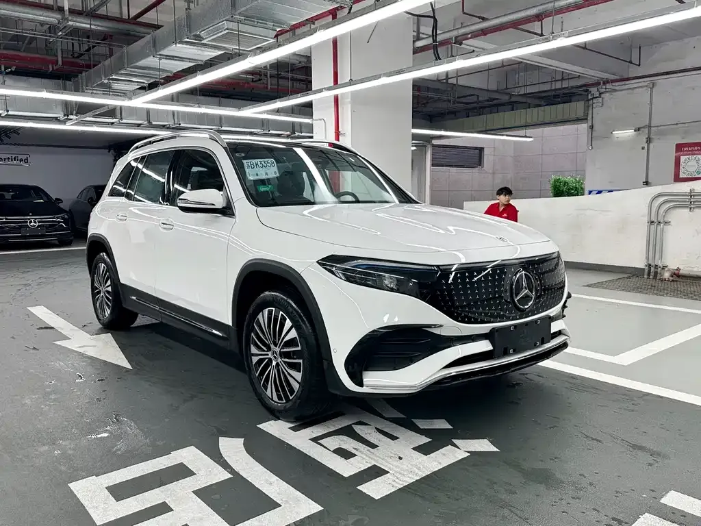 Mercedes-Benz EQB — фото 10