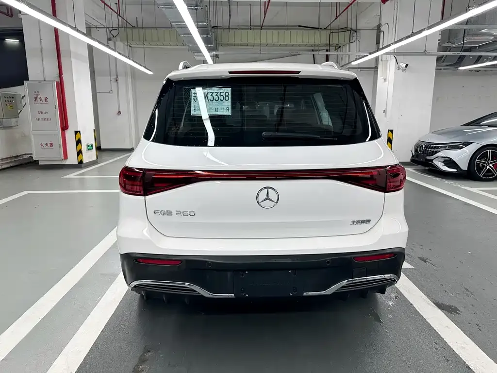 Mercedes-Benz EQB — фото 4