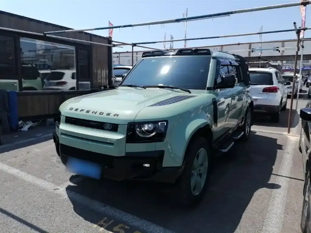 Land Rover Defender — фото 1