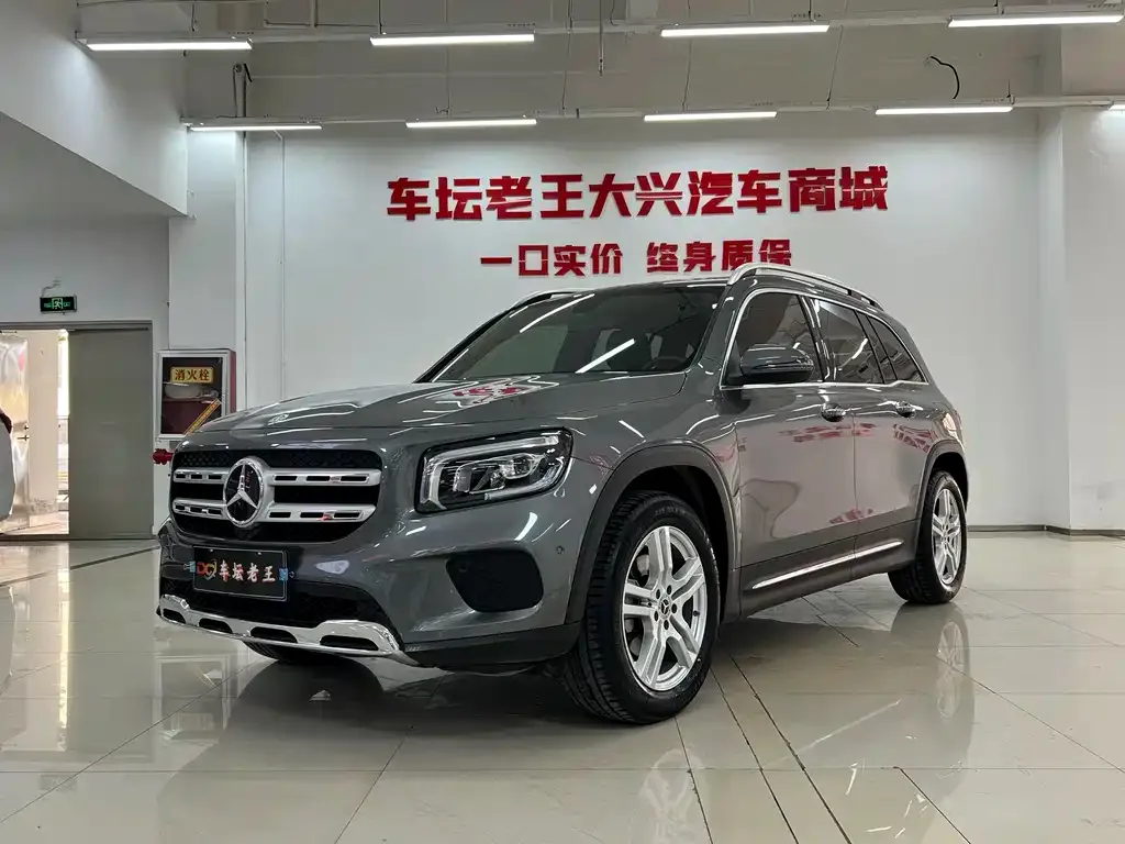 Mercedes-Benz GLB — фото 1