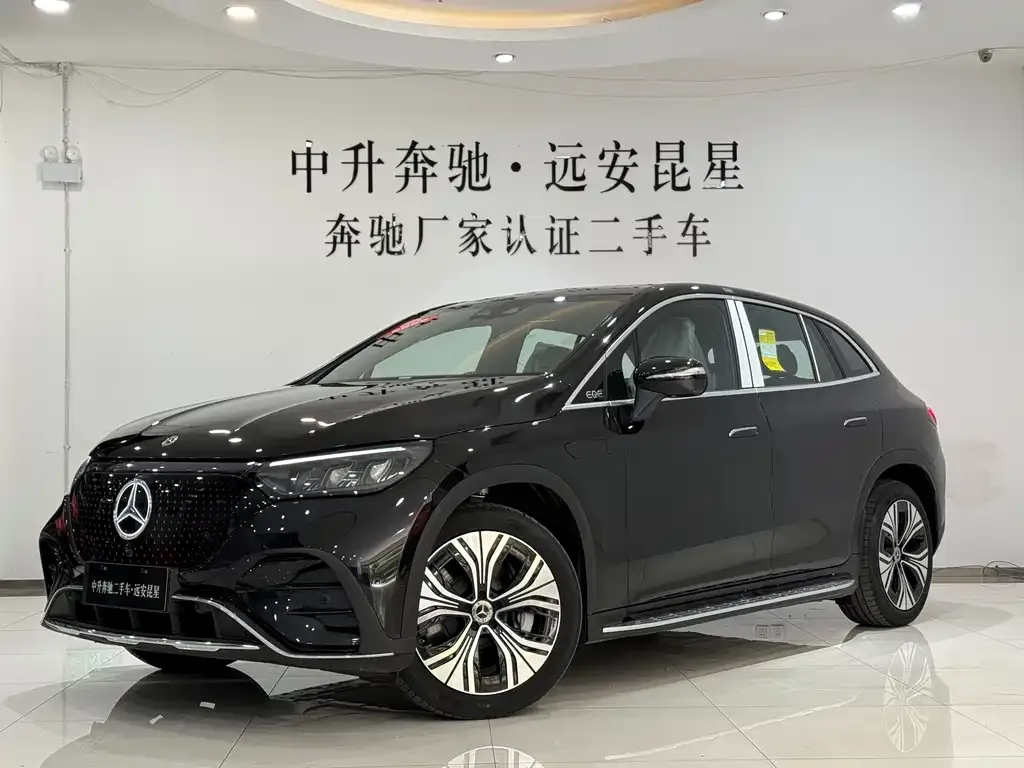 Mercedes-Benz EQE SUV — фото 1