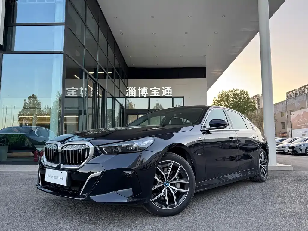 BMW i5 — фото 4