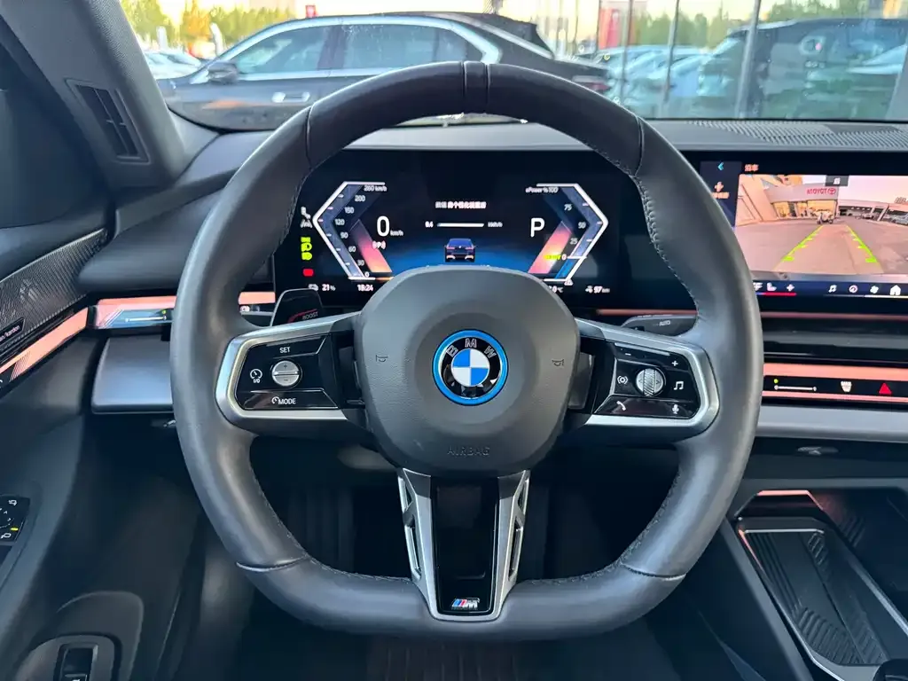 BMW i5 — фото 5