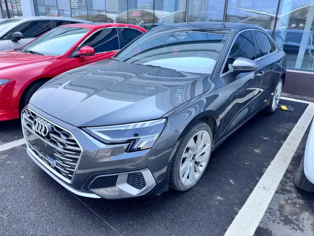 Audi A3 — фото 1