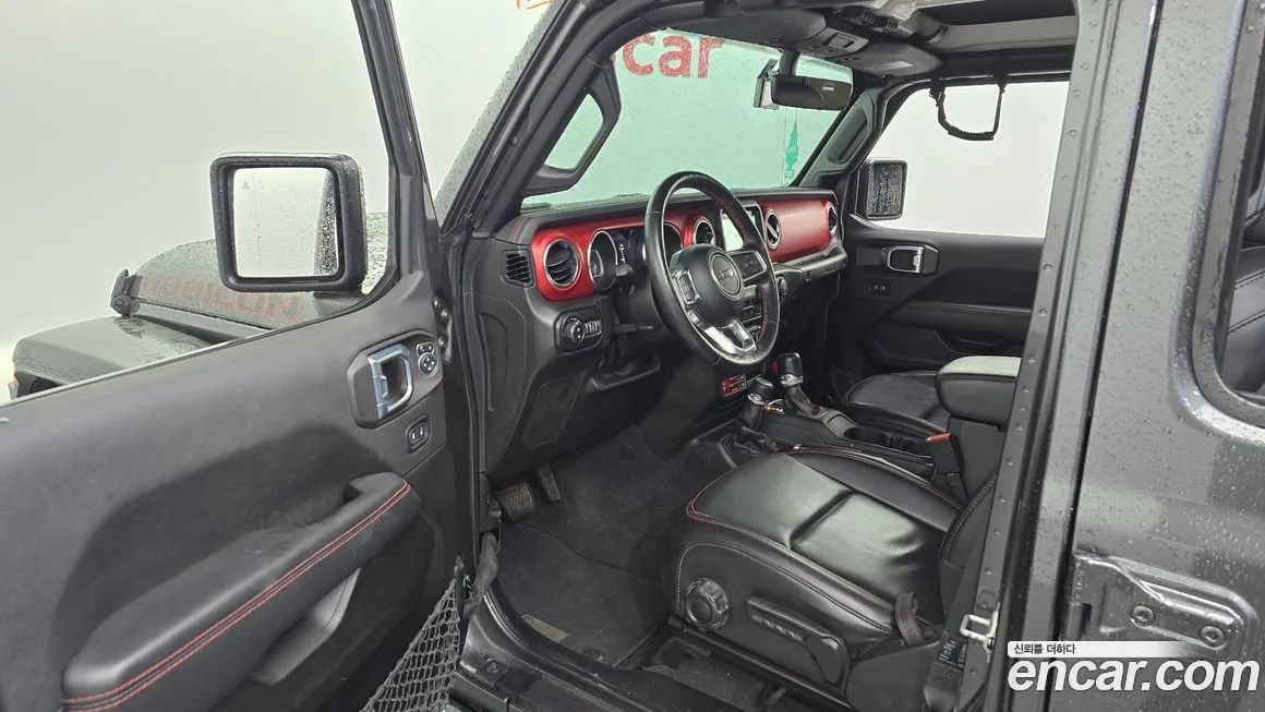 Jeep Wrangler — фото 8