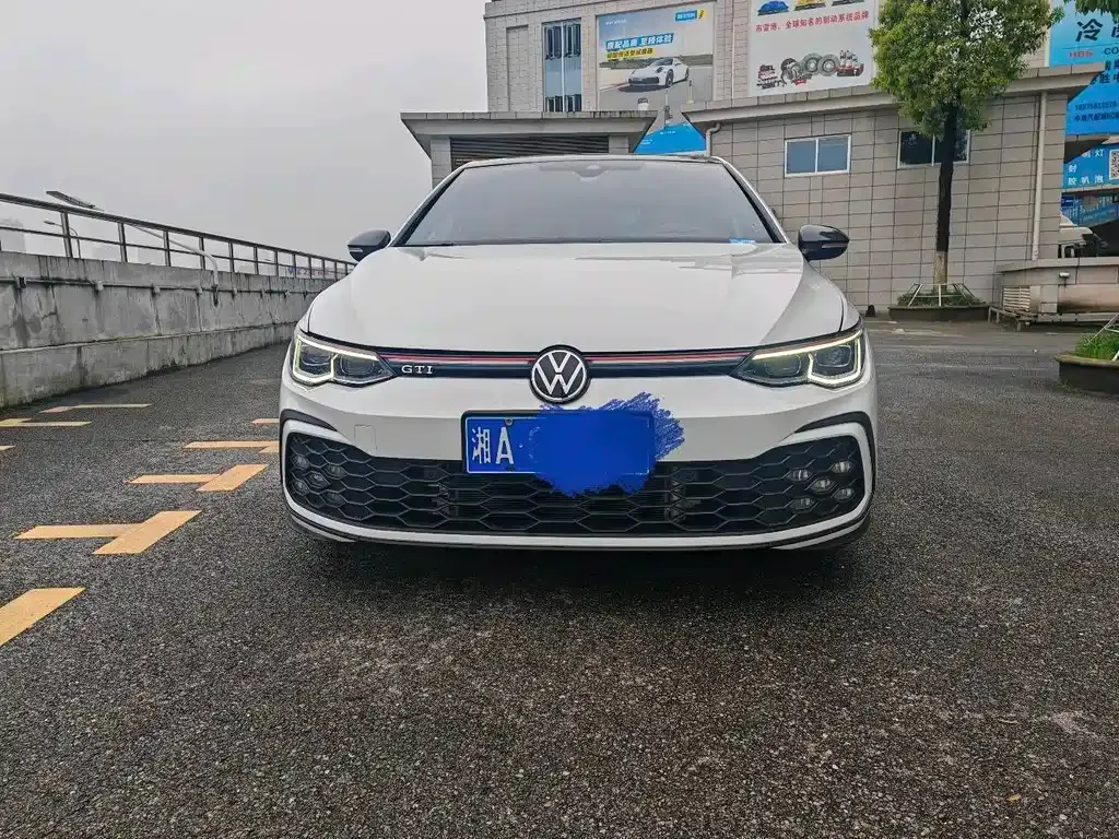Volkswagen Golf GTI — фото 9