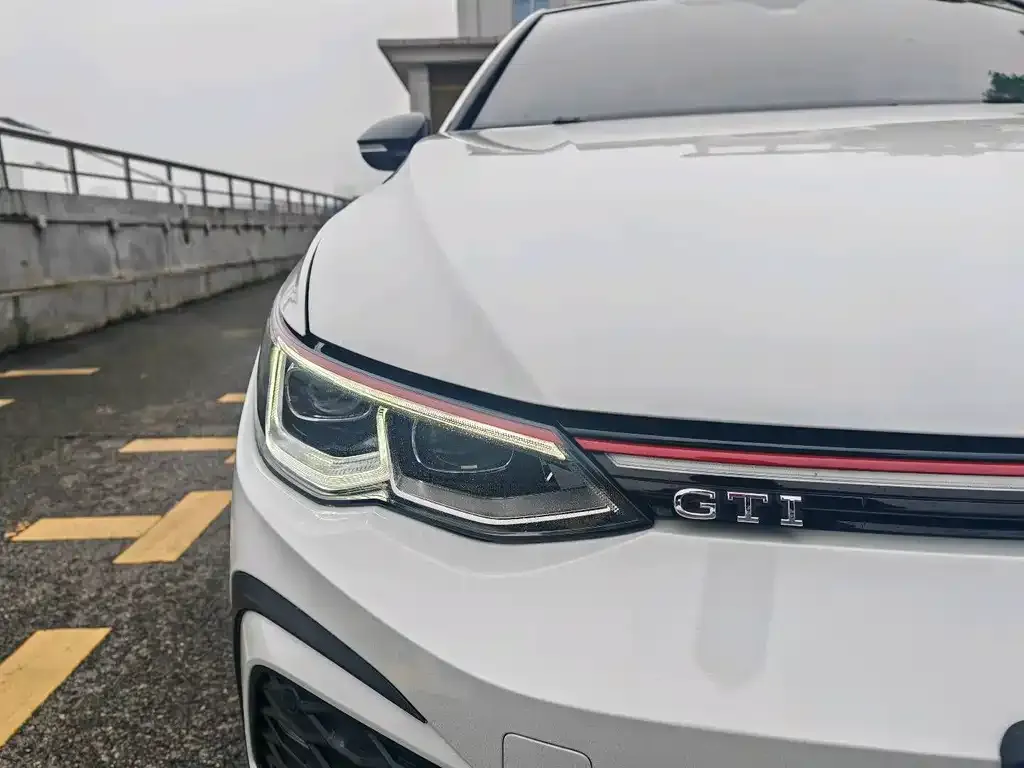 Volkswagen Golf GTI — фото 2